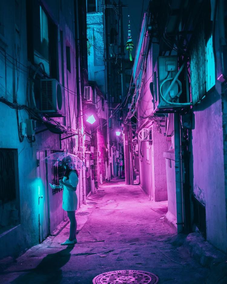 cyberpunk-neon-and-futuristic-street-photos-of-seoul-by-steve-roe-47