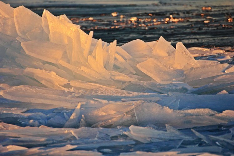 ice-shards-frozen-lake-michigan-5c938d659bec2__880